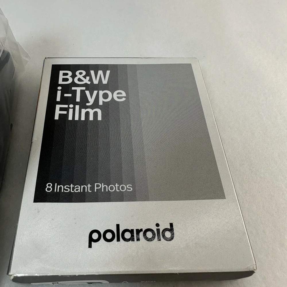 Polaroid Now Gen 2 Instant Camera White + B&W i-Type Film 8 Photos New
